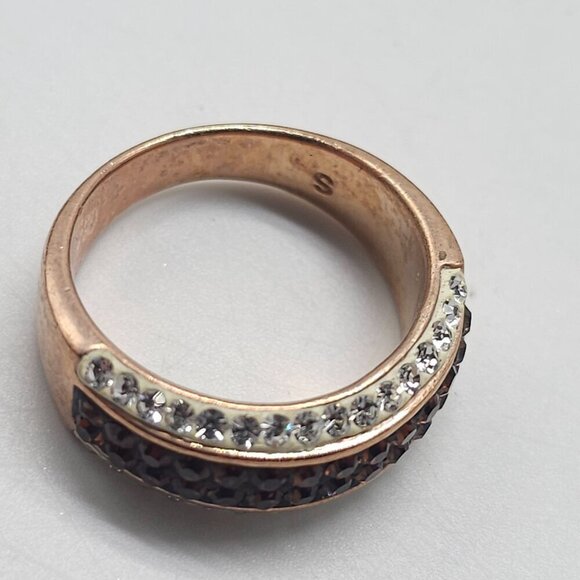 Gold Plated Ring Brown Clear Crystal Accents Size 7 Elegant Sparkling Design - Picture 4 of 5